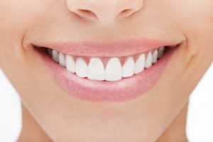Wondering how you can achieve a radiant, white smile with lasting results? You should consider professional teeth whitening in Framingham. 